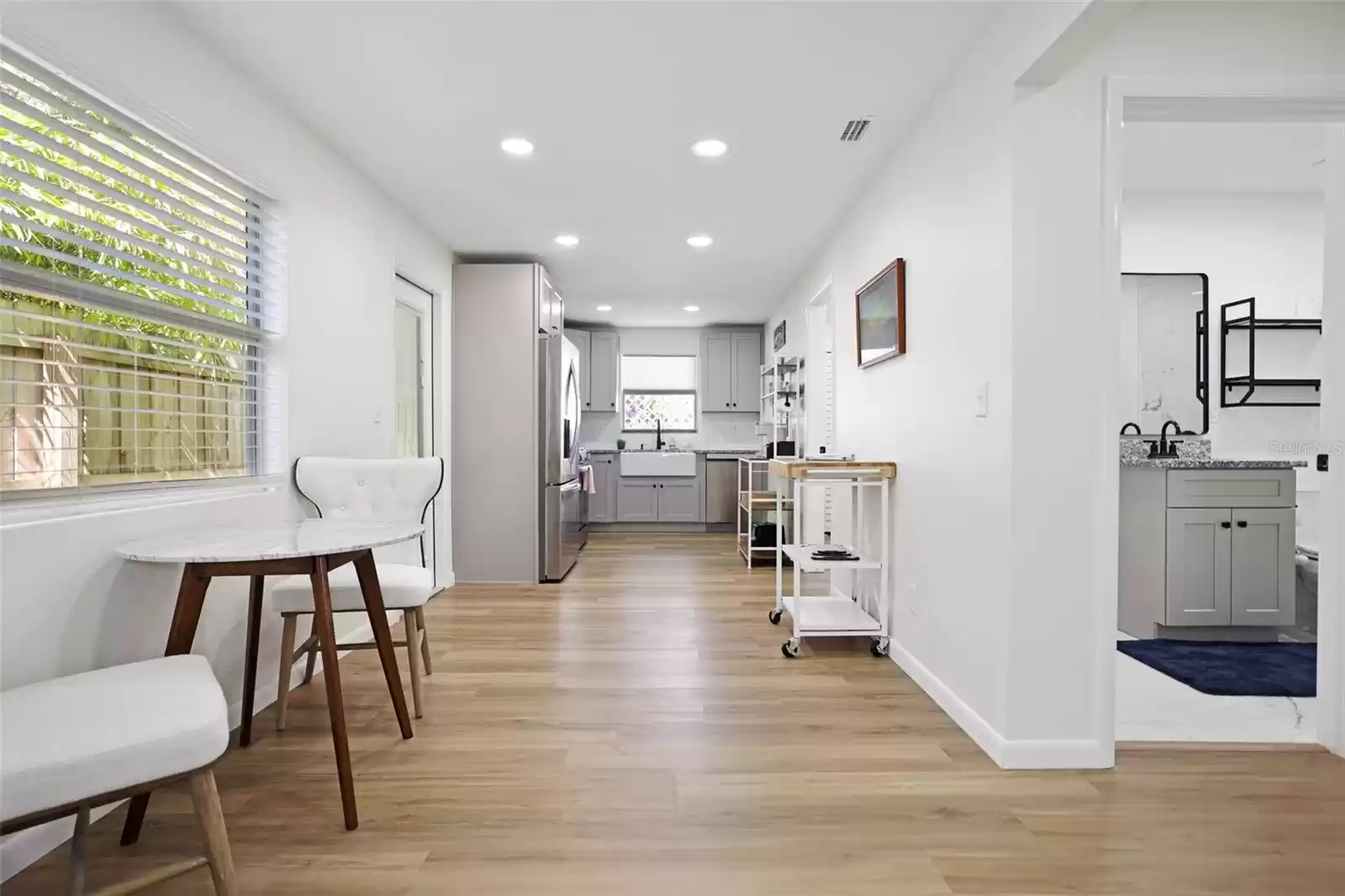 1822 WASHINGTON AVENUE, CLEARWATER, Florida 33755, 2 Bedrooms Bedrooms, ,2 BathroomsBathrooms,Residential,For Sale,WASHINGTON,0,MFRTB8317279