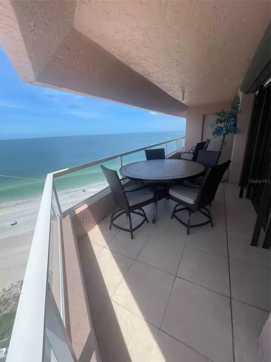 1340 GULF BOULEVARD, CLEARWATER, Florida 33767, 3 Bedrooms Bedrooms, ,2 BathroomsBathrooms,Residential Lease,For Rent,GULF,MFRU8152190